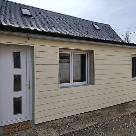 Le Hutteau Vaudricourt Exterior foto